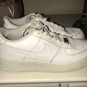 Used Air Force Ones 07’ Low